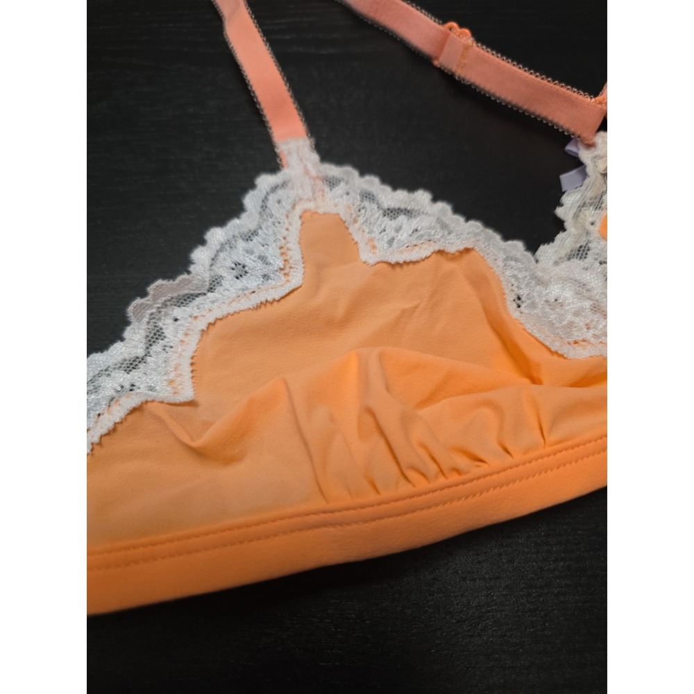 VICTORIA'S SECrET Medium BRALETTE LACE Orange Peach Front Close cute Comfy - Picture 2 of 9
